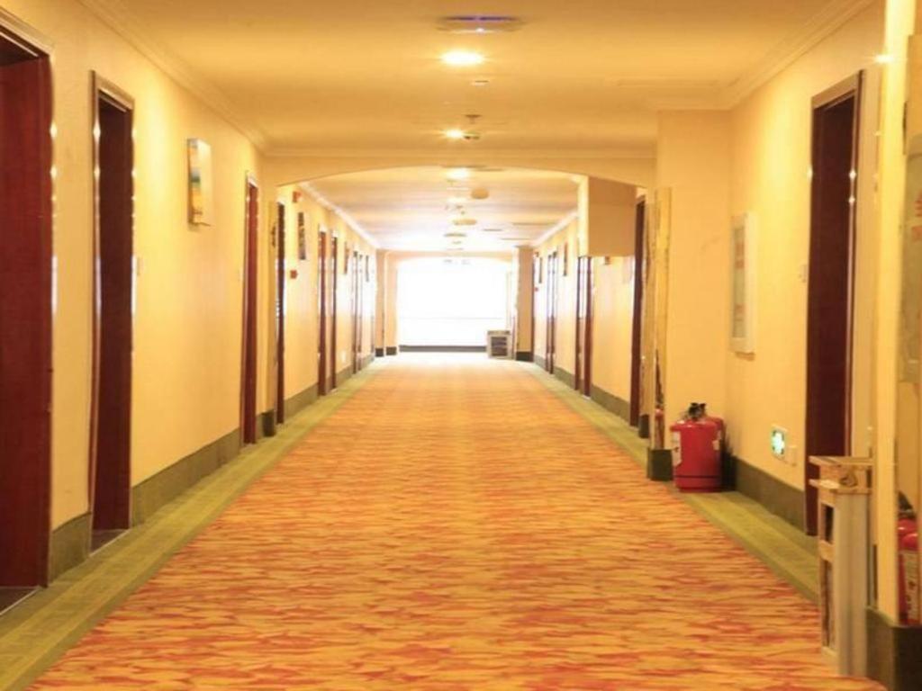 Greentree Inn Beijing Yanqing District Gaota Road Express Hotel Екстериор снимка