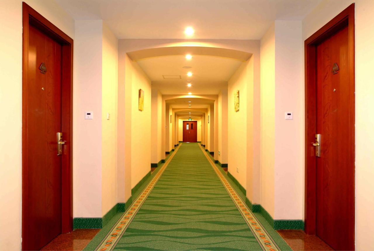 Greentree Inn Beijing Yanqing District Gaota Road Express Hotel Екстериор снимка